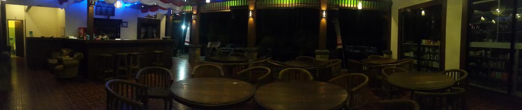 Coral Beach Pizza Cottages Gili Trawangan Exterior foto