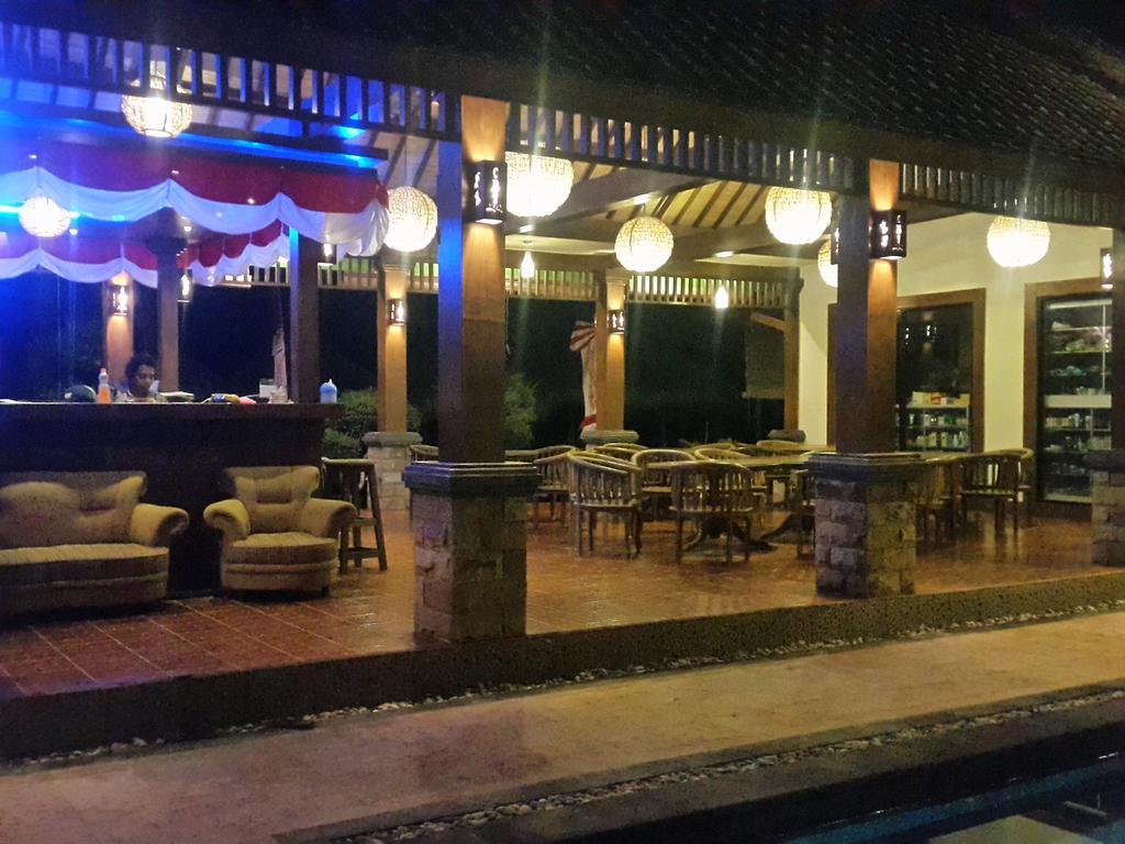 Coral Beach Pizza Cottages Gili Trawangan Exterior foto