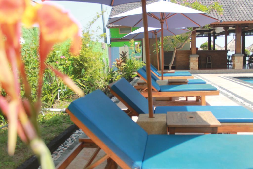 Coral Beach Pizza Cottages Gili Trawangan Exterior foto
